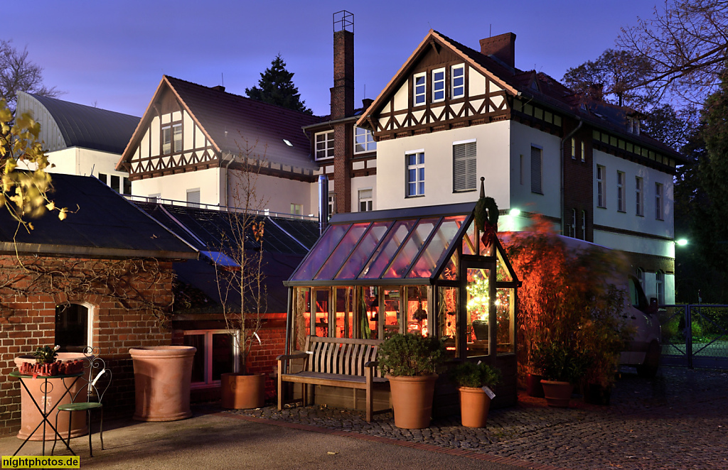 Berlin Dahlem Königliche Gartenakademie. Gewächshäuser der ehemaligen Königlichen Gärtnerlehranstalt eröffnet 1903