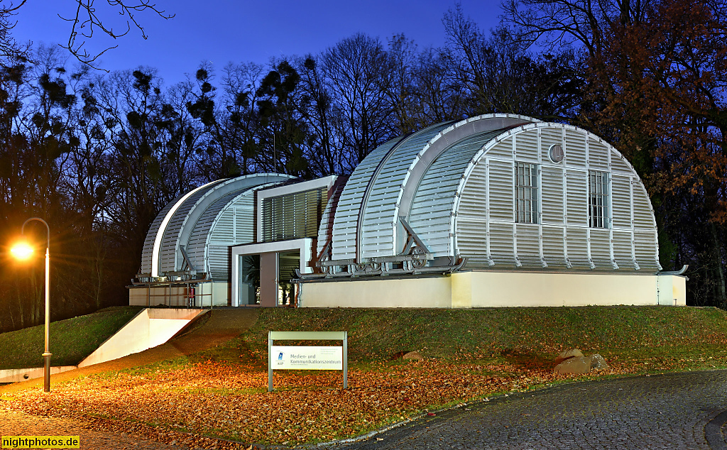Potsdam Babelsberg Medien- und Kommunikationszentrum in ehemaligen Meridianhäusern. Erbaut 1913 saniert 2002-2004 von Architekten Joachim Kleine Allekotte im Leibniz-Institut für Astrophysik
