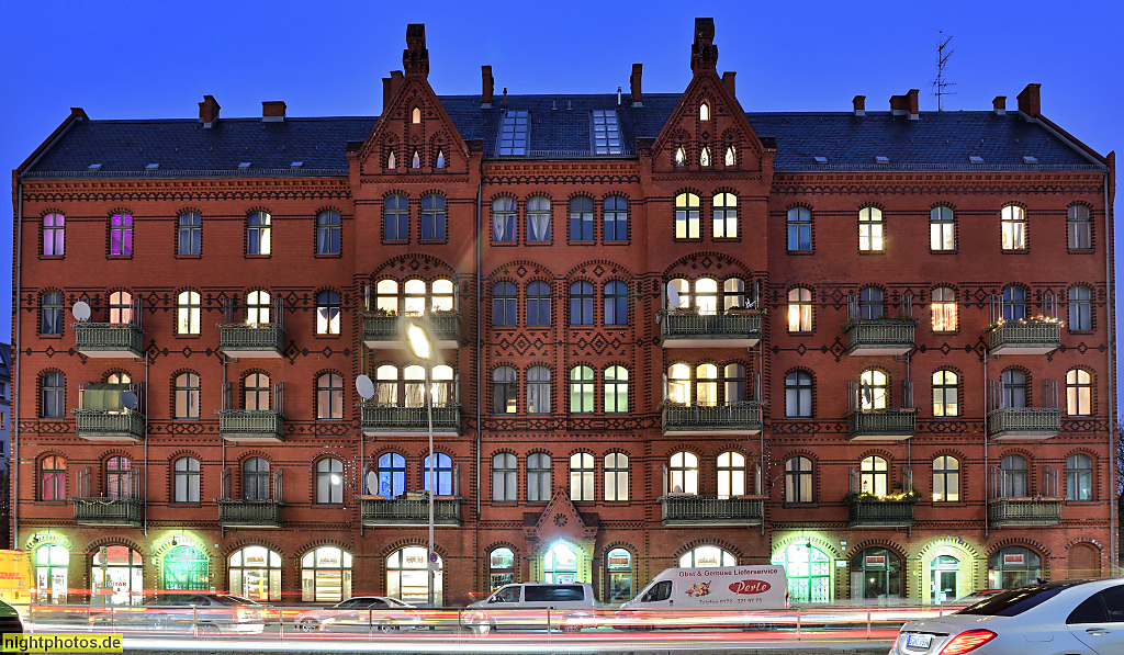 Berlin Mitte Gesundbrunnen Mietshaus Arnheim erbaut 1892-1893 von Wilhelm Martens. Restauriert 1987-1992