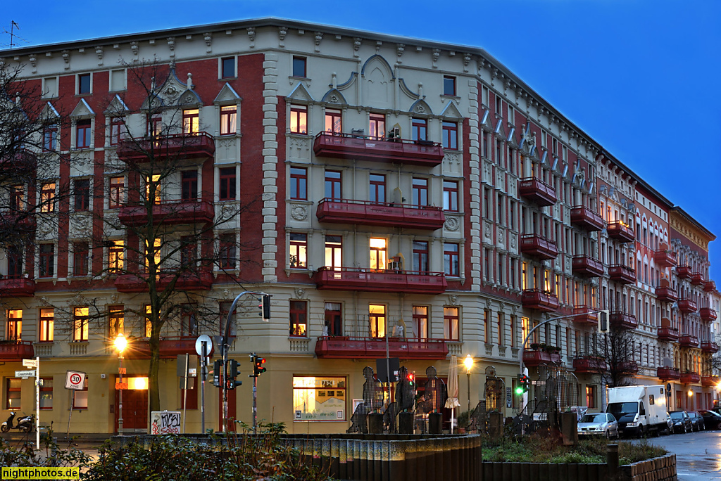 Berlin Mitte Gesundbrunnen Stuck Altbau Mietshaus erbaut 1896-1897 von August Wand und Joh. Matthiesen in der Gleimstrasse