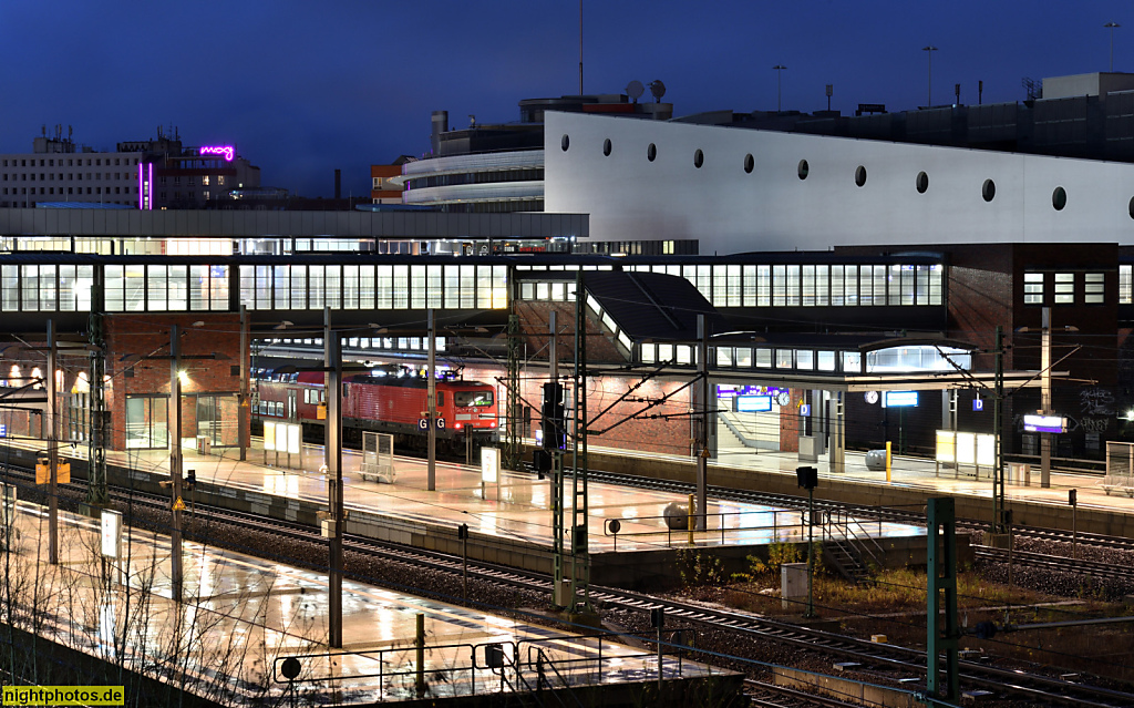 Berlin Mitte Gesundbrunnen Nordkreuz. Bahnhof seit 1872. Letzter Umbau 2013-2015.