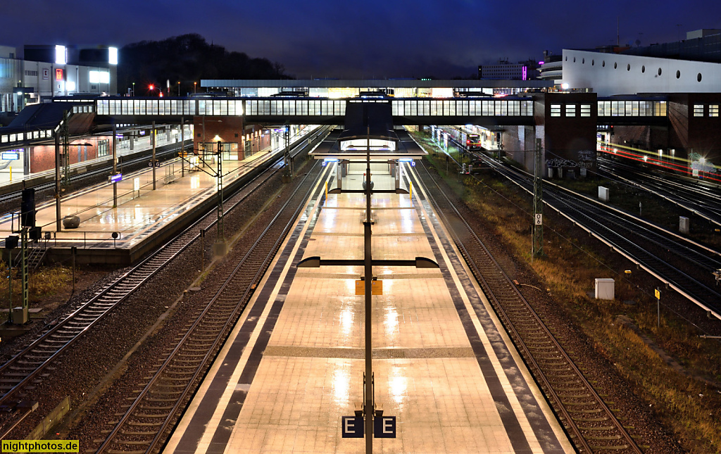 Berlin Mitte Gesundbrunnen Nordkreuz. Bahnhof seit 1872. Letzter Umbau 2013-2015.