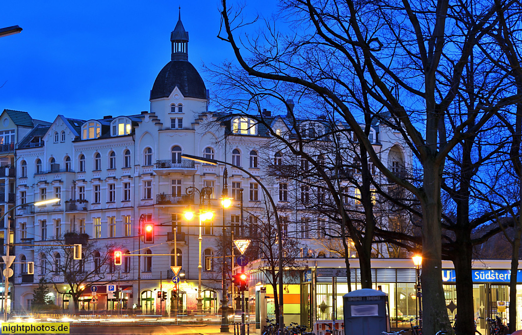Berlin Kreuzberg Blickrichtung Körtestrasse auf Eckhaus Lilienthalstrasse erbaut 1896 renoviert 1992-1995. Seit 1947 Südstern. 1938-1947 Gardepionierplatz. 1893-1938 Kaiser-Friedrich-Platz