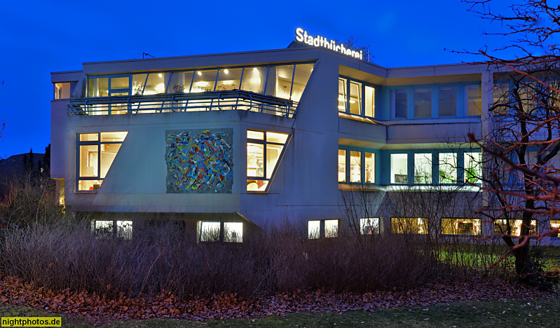 Bezirkszentralbibliothek Im Eva Maria Buch Haus