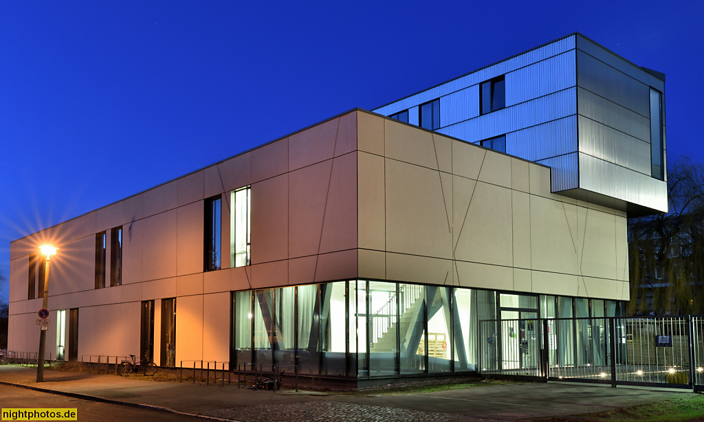 Berlin Weissensee Kunsthochschule. Gegründet 1946. Neubau für Fachgebiet Malerei erbaut 2011 von Baukanzlei Fiel Jennrich