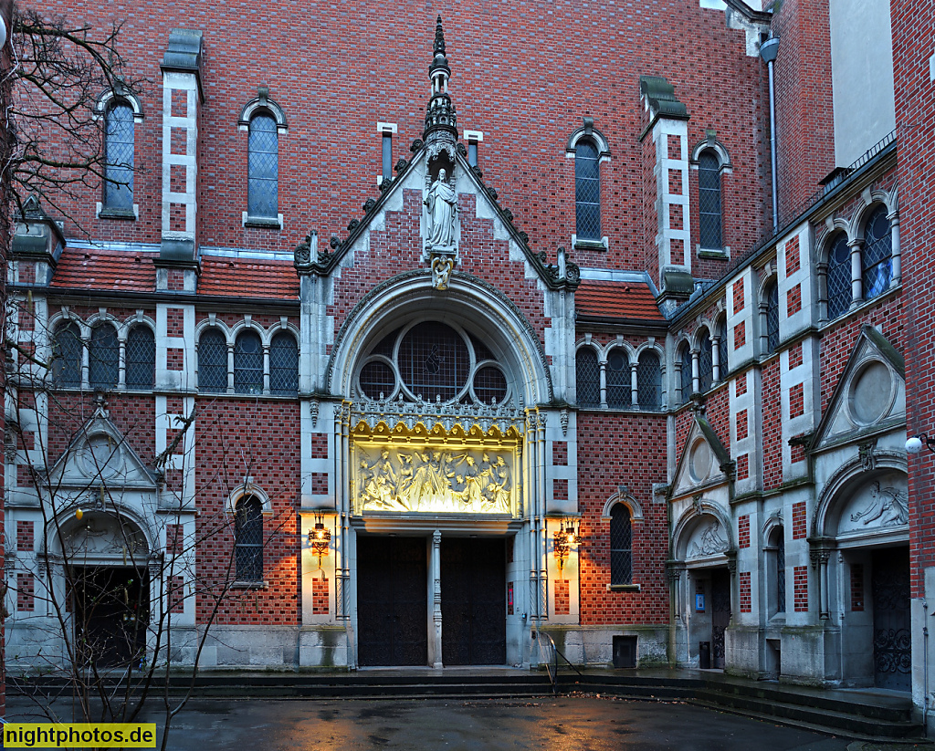 Berlin Kreuzberg evangelische Marthakirche erbaut 1902-1904 von Dinklage Paulus und Lilloe. Wiederaufbau 1951-195. Umbau 1970 von Werner Harting und Gerhard Strauchmann