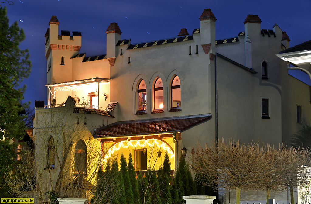 Berlin Lichterfelde Wohnhaus in der Potsdamer Strasse 63 erbaut 1892-1893 von Architekt Gustav Lilienthal für Bauherr Alfred Richter. Instandgesetzt und modernisiert 2009-2010 von Zierhut Architekten
