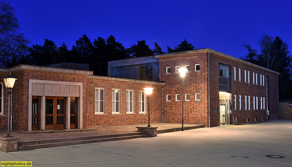 Bernau Schulungsstandort der Handwerkskammer Berlin erbaut 1928-1930 im Bauhaus-Stil als Bundesschule des ADGB von Hannes Meyer und Hans Wittwer. Meyer-Wittwer-Bau