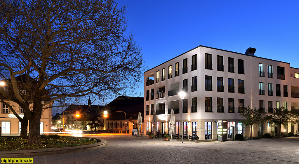 foto bild photo fotografie photography galerie gallery abendstimmung angestrahlt illumination "blaue Stunde" nachtfoto modern architecture Architektur Bauwerk Gebäude Building Hessen Fulda "Stiftung Marienschule Turnhalle" Wohnenplus Schlossgarten "erbaut
