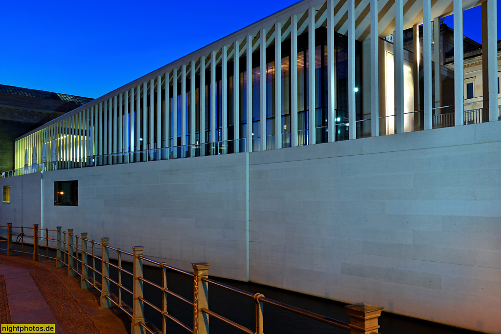 Berlin Mitte James-Simon-Galerie am Kupfergraben. Erbaut 2009-2018 von Architekt Alexander Schwarz bei David Chipperfield