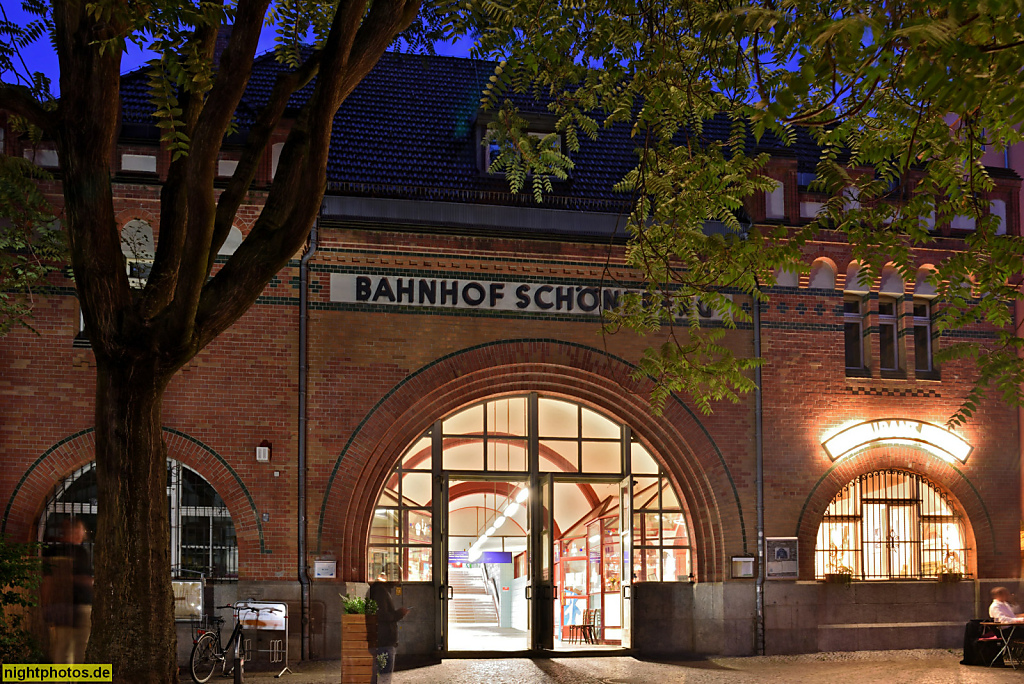 Berlin Schöneberg S-Bahnhof Zugangsgebäude der Ringbahn in der Ebersstrasse erbaut 1896-1897 von Fritz Klingholz
