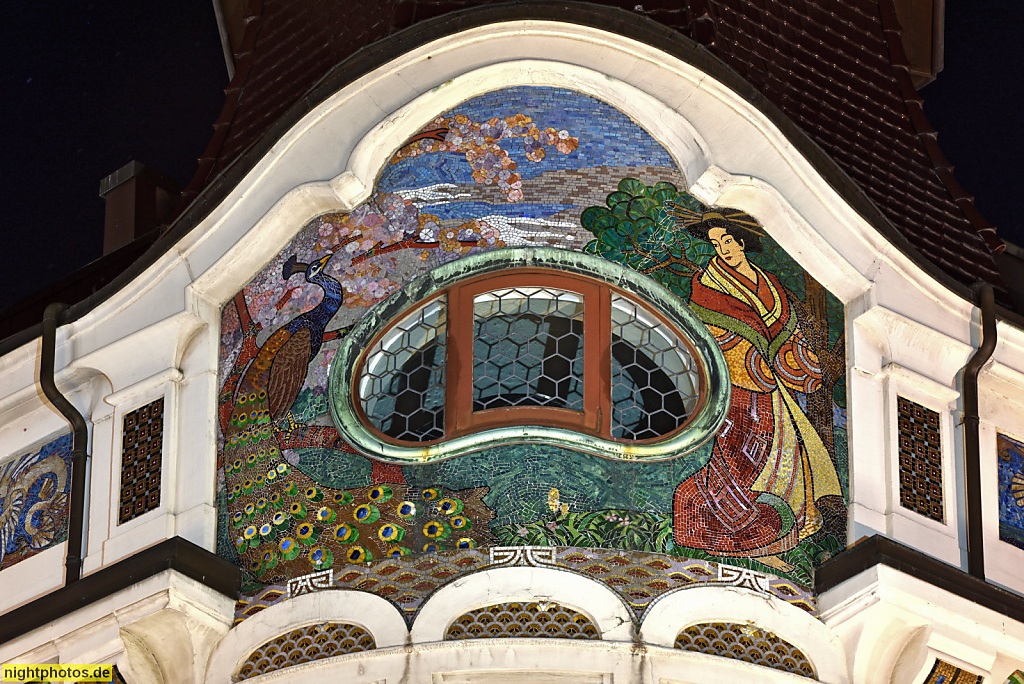 Leipzig Riquethaus erbaut 1908-1909 von Paul Lange als Messehaus der Handelsfirma Riquet mit ostasiatischen Motiven und Jugendstilelementen im Schuhmachergässchen