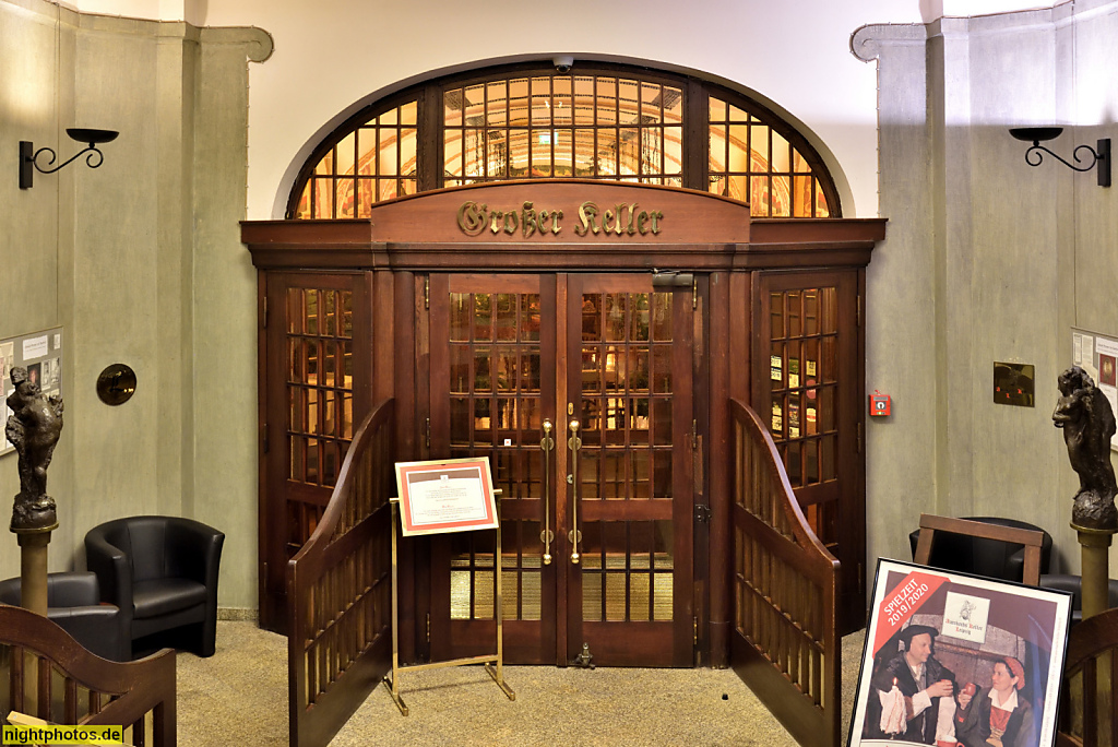 Leipzig Mädlerpassage erbaut 1912-1914 von Theodor Kösser für Kofferfabrikanten Mädler als Passagenmessehaus.  Auerbachs Keller eingerichtet 1530-1538 von Dr. Heinrich Stromer von Auerbach