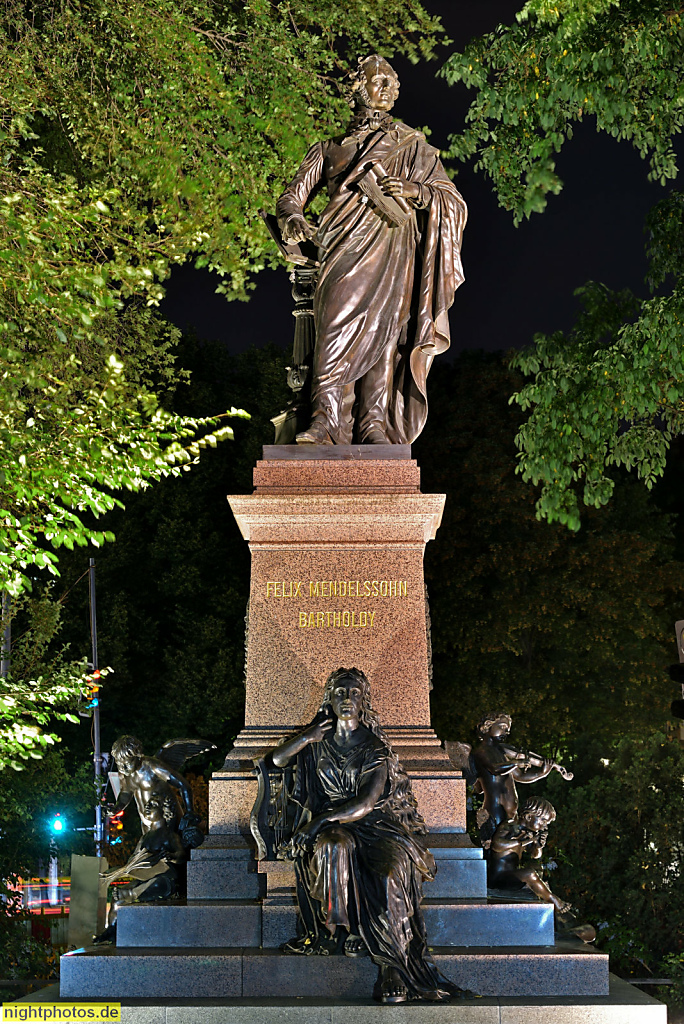 Leipzig Mendelssohn-Bartholdy-Denkmal errichtet 2008 am Promenadenring als Replik des 1936 zerstörten Originals errichtet 1892 von Werner Stein vor dem Neuen Konzerthaus
