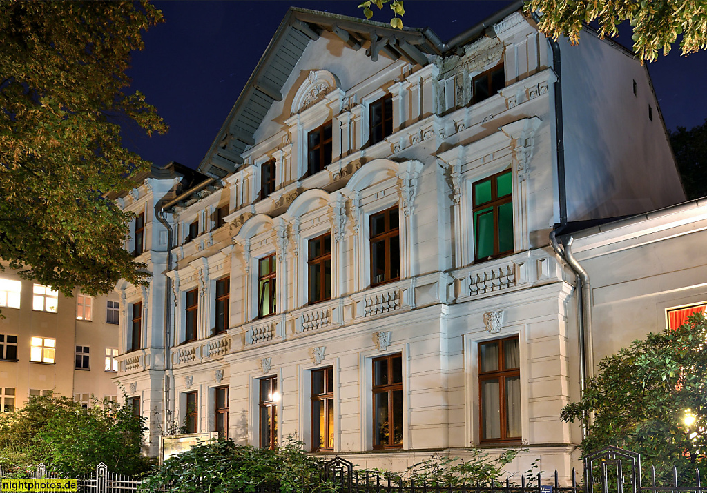 Berlin Pankow Wohnhaus mit Gaststätte und Saalbau erbaut 1880 in der Kreuzstrasse 3-4. Tanzschule am Bürgerpark