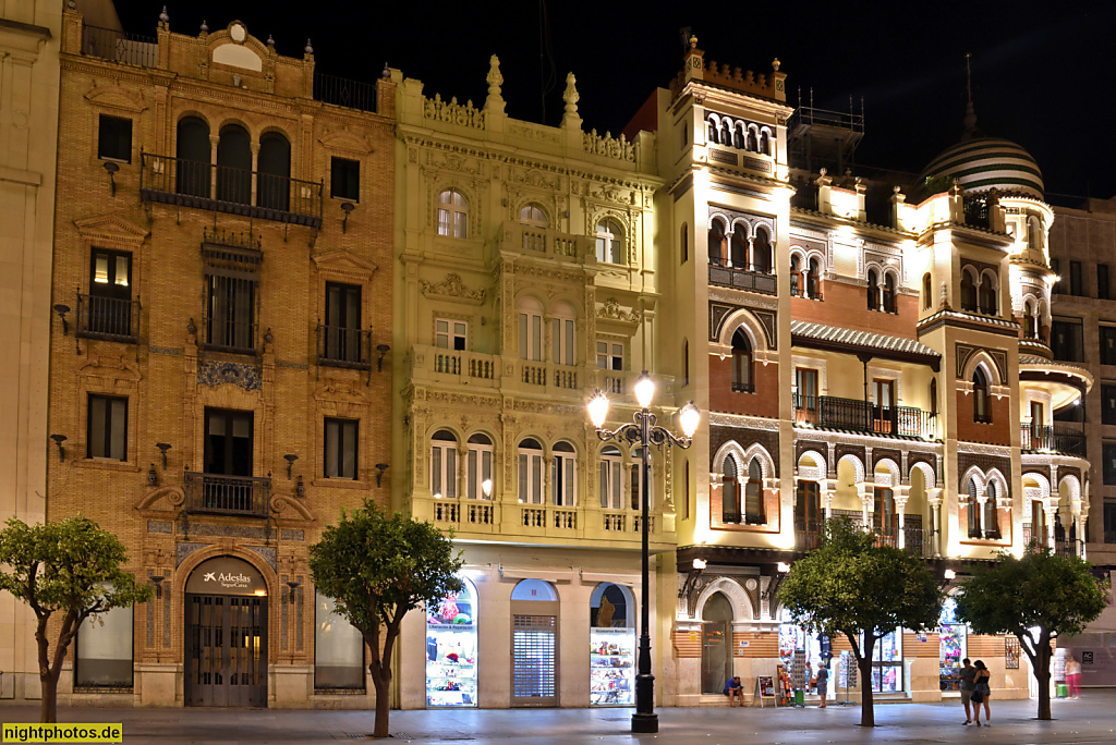 Sevilla Avenida de la Constitucíon 1 3 5 mit Edificio La Adriática (rechts)