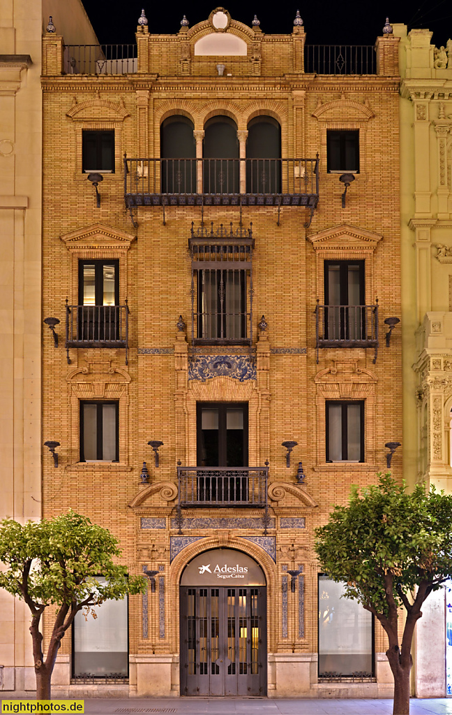 Sevilla Avenida de la Constitucíon 6 erbaut 1921 von Aníbal González