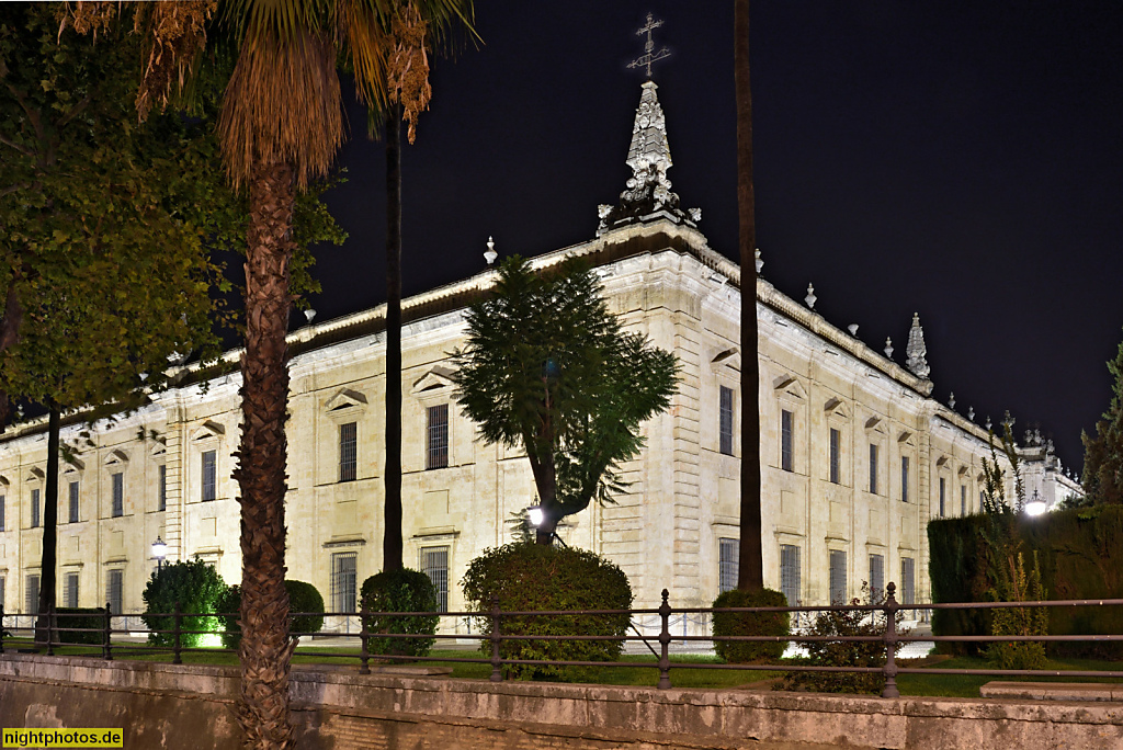 Sevilla Universidad de Sevilla gegruendet 1505. Rectorado in der ehemaligen Real Fábrica de Tabacos. Erbaut 1728-1770 von Sebastián Van der Borcht. Barock und Neoklassizismus