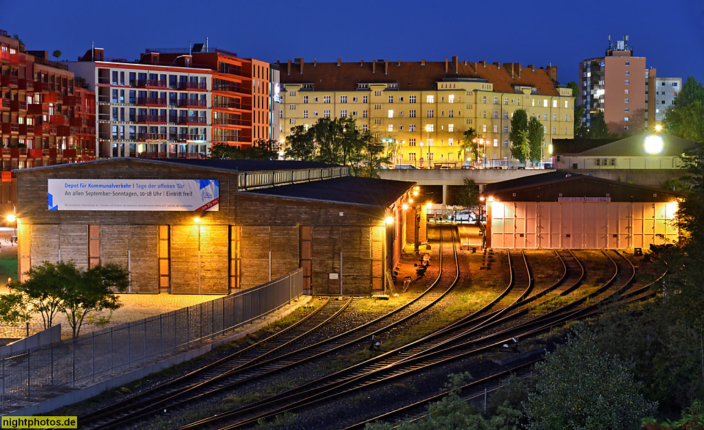 Berlin Schöneberg Lokschuppen mit Depot für Kommunalverkehr an der Monumentenstrasse