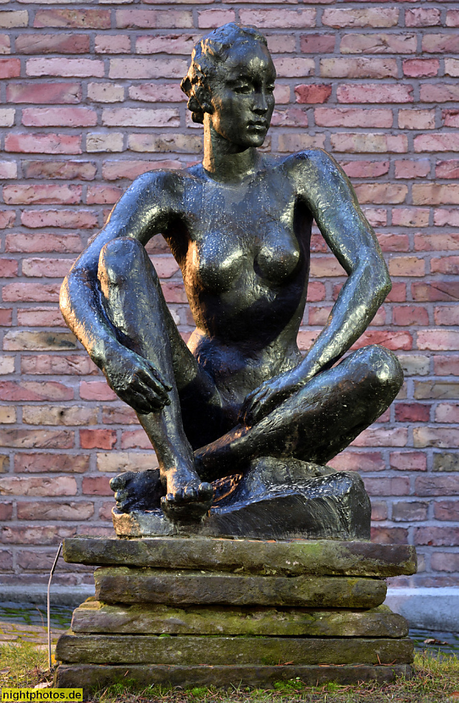 Berlin Westend Georg-Kolbe-Museum 'Grosse Sitzende' erschaffen 1929