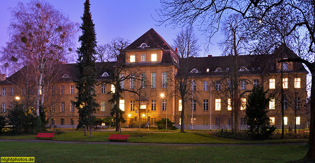 Berlin Dahlem Umweltbundesamt erbaut 1911-1913 als Königliche Landesanstalt für Wasserhygiene von Alfred Kern am Corrensplatz