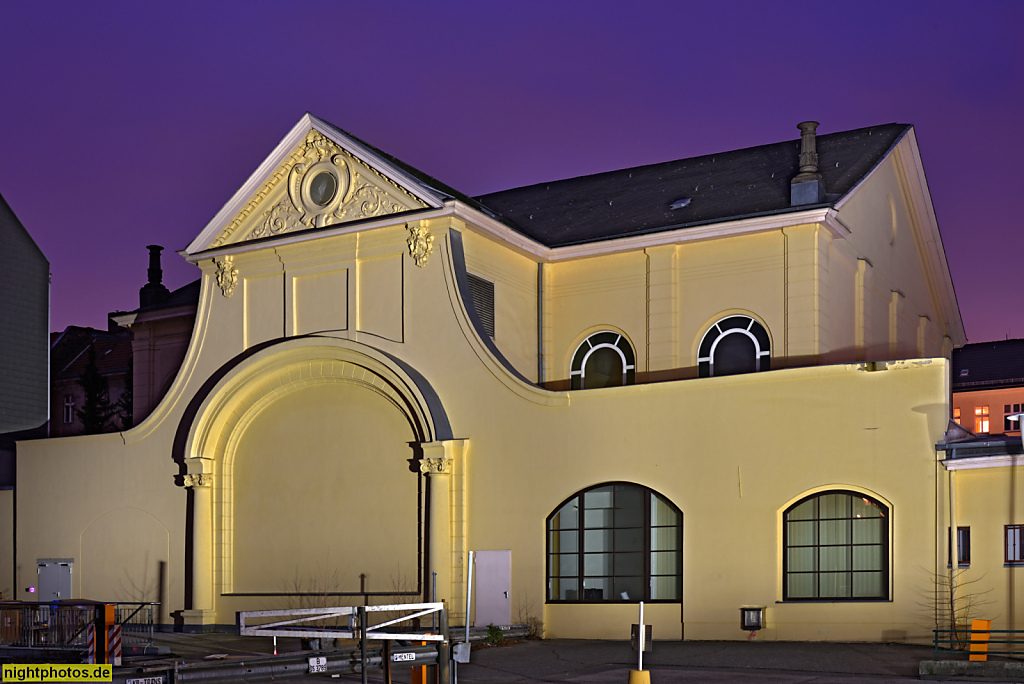 Berlin Tempelhof Geschäftshaus. Erbaut 1893-1895 von Maurermeister C Müller und Paul Opitz für Gastwirt Hermann Gerting als Saalbau und Restaurant Tivoli. Friedrich-Karl-Strasse 1-3