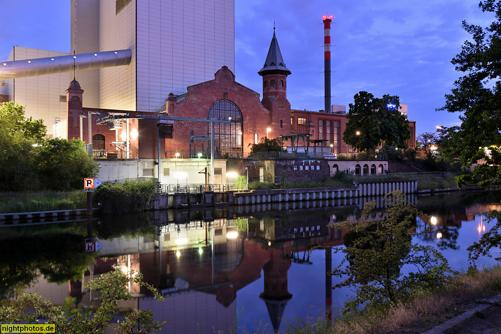 Berlin Moabit Heizkraftwerk Moabit Maschinenhalle mit Turm erbaut 1899-1900 von Franz Schwechten am Friedrich-Krause-Ufer des Berlin-Spandauer-Schiffahrtskanal
