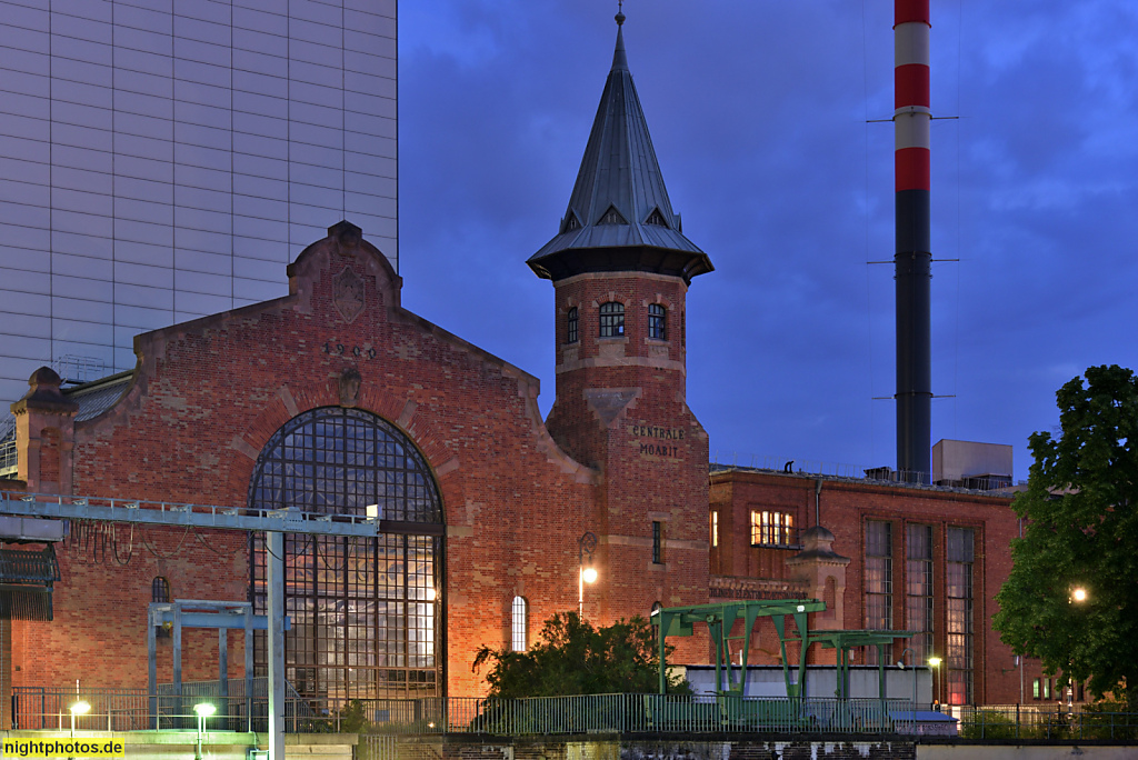 Berlin Moabit Heizkraftwerk Moabit Maschinenhalle mit Turm erbaut 1899-1900 von Franz Schwechten am Friedrich-Krause-Ufer des Berlin-Spandauer-Schiffahrtskanal