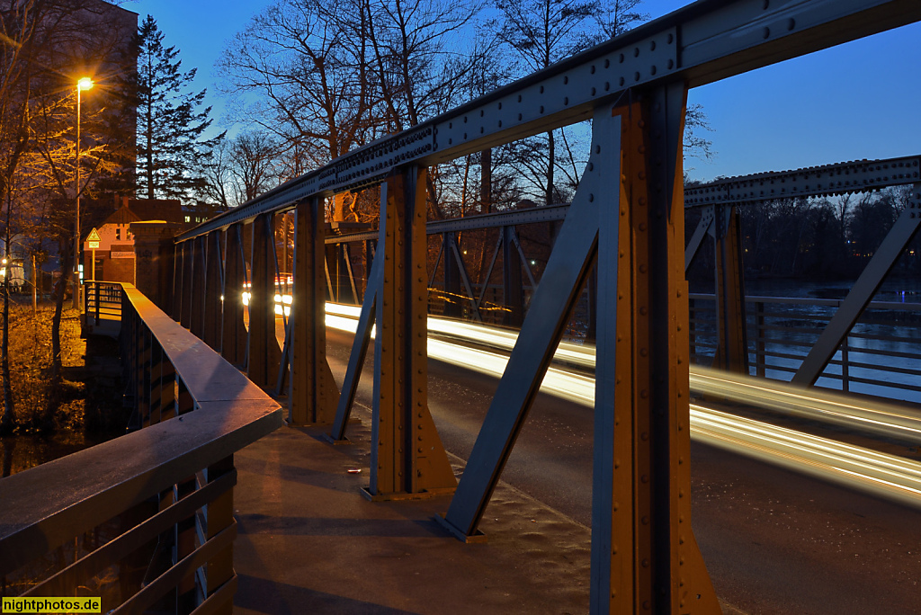 Berlin Spandau Eiswerder Kleine Eiswerderbrücke. Als Stahlfachwerkbrücke erbaut um 1890