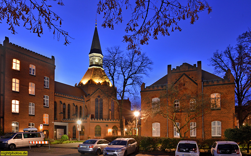Berlin Marienfelde Gemeindezentrum und Kirche vom Guten Hirten erbaut
