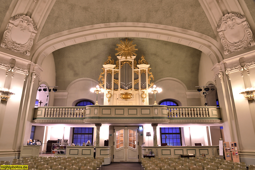 Berlin Mitte Französische Friedrichstadtkirche erbaut 1701-1705 von Jean Louis Cayart und Abraham Quesnay für die Hugenottengemeinde