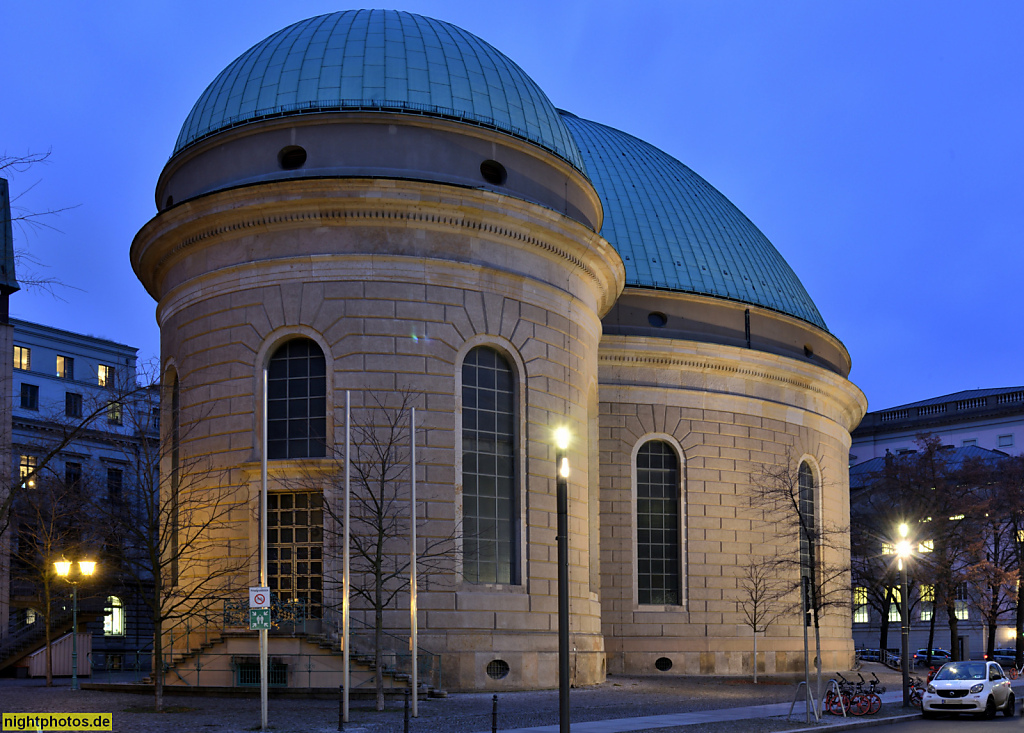 Berlin Mitte St Hedwigs Kathedrale erbaut 1747-1773 von Johann Boumann nach Plänen von Georg Wenzeslaus von Knobelsdorff und Jean Laurent Legeay