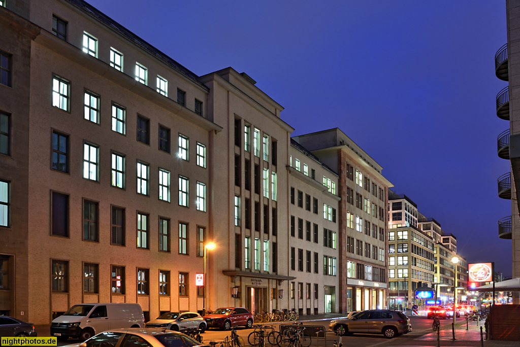 Berlin Mitte Friedrichstadt. DIW im Quartier 11. Erbaut 1937-1943 von Heinrich Rosskotten für Allianz- und Stuttgarter Lebensversicherungsbank AG. Umbau 1950 und 1991. Mohrenstrasse 58