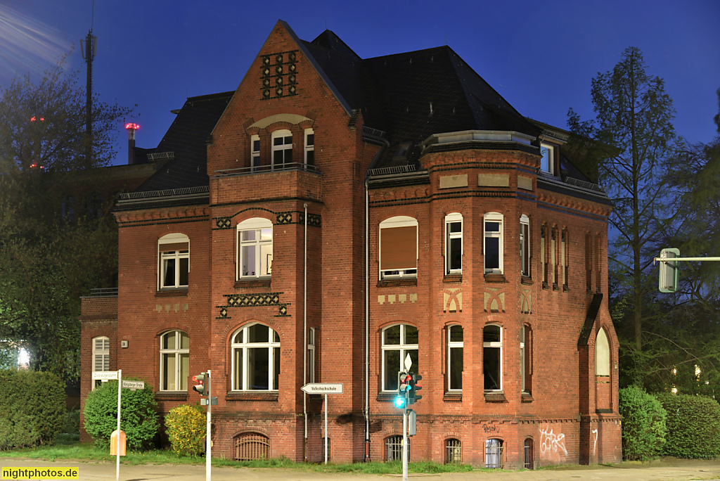 Berlin Lichterfelde Oberstufenzentrum Bürowirtschaft. Erbaut 1883-1884 als Progymnasium für Jungen. Schillergymnasium 1904 bis WK2. Ostpreussendamm 39-41