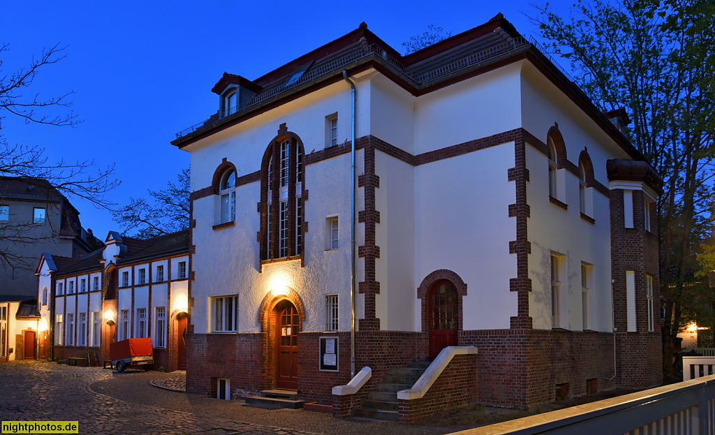 Berlin Werkhof Zehlendorf e.V. erbaut 1907-1908 von Ernst Sembritzki als Pferdestall und Wagenschuppen der Aktien-Brauereigesellschaft Friedrichshöhe. Königstrasse 28