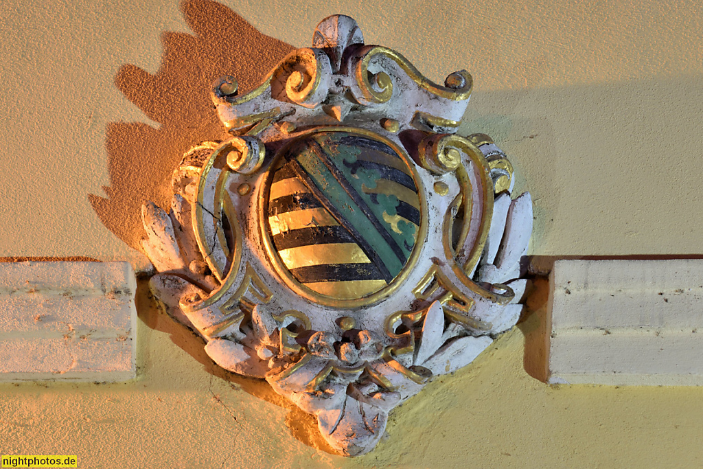 Königstein Sachsen Kursächsisches Wappen aus dem 19. Jahrhundert an der Alten Posthalterei Bielatalstrasse 2