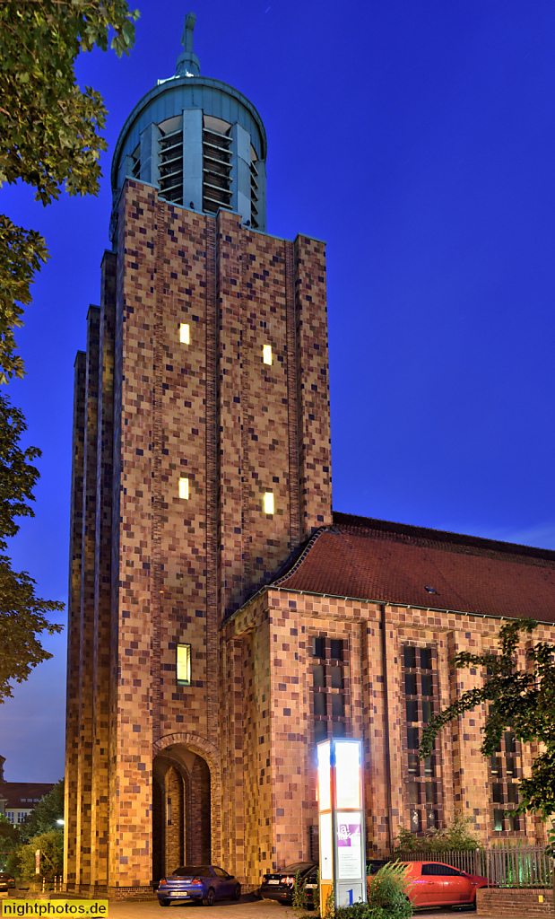 Berlin Mariendorf Martin-Luther-Gedächtniskirche erbaut 193-1935 von Carl Steinberg