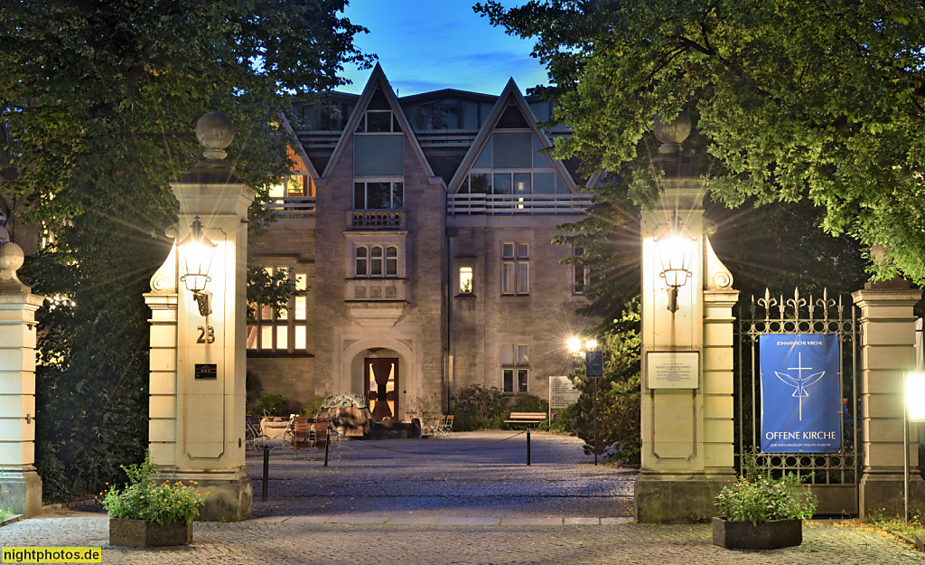 Berlin Grunewald Jugendgästehaus und Hotel St.-Michaels-Heim des Johannischen Sozialwerk e.V. erbaut als Palais der Familie Mendelssohn im englischen Landhausstil ab 1890 von Ernst von Ihne