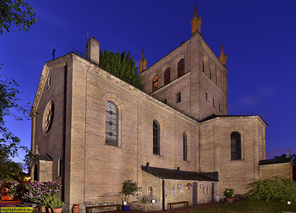 Berlin Wannsee Kirche am Stölpchensee erbaut 1858-1859 von Friedrich August Stüler für König Friedrich Wilhelm IV.