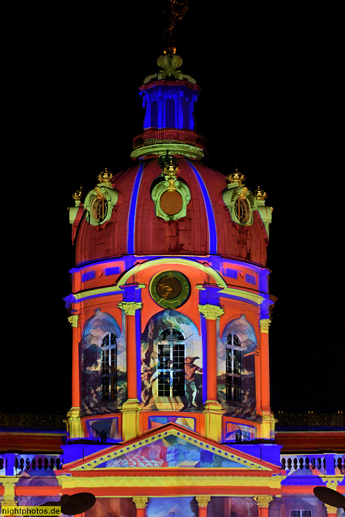 Berlin Schloss Charlottenburg Ursprungsbau 1699 von Johann Arnold Nering. Heutiges Aussehen durch Erweiterungen von Langhans und Knobelsdorff. Festival of Lights 2020