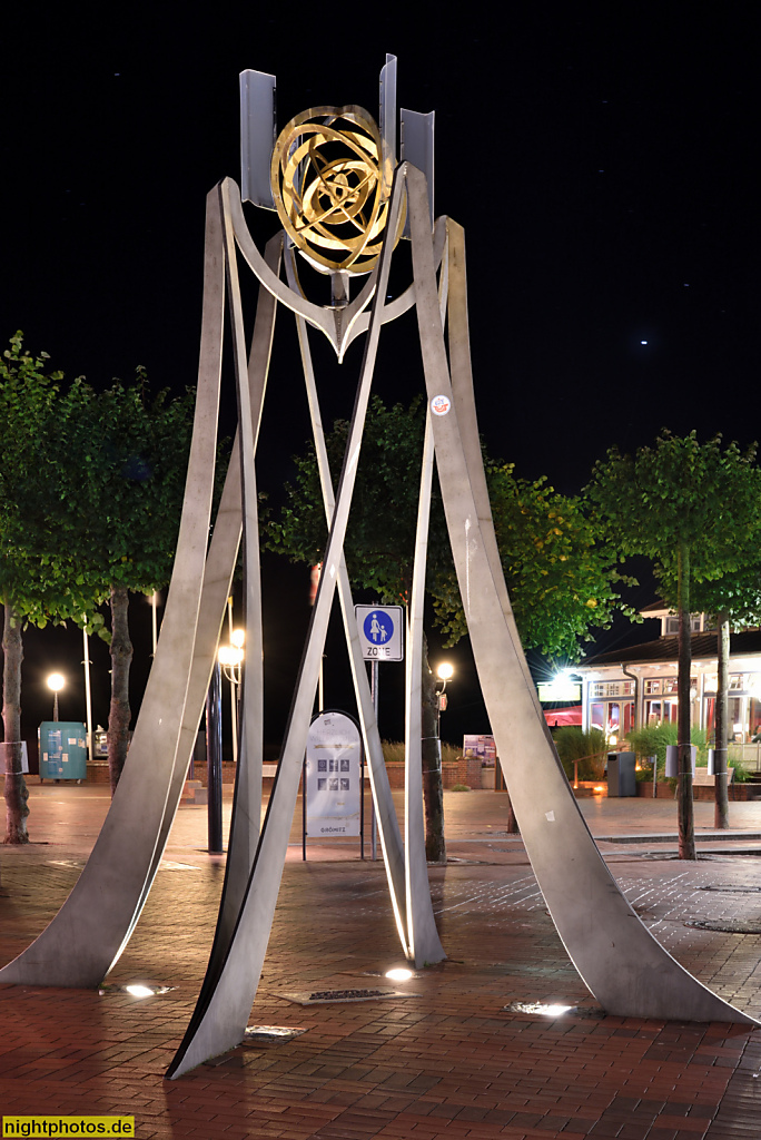 Grömitz Windspiel gestiftet von Adolf Sachau auf dem Seebrückenvorplatz