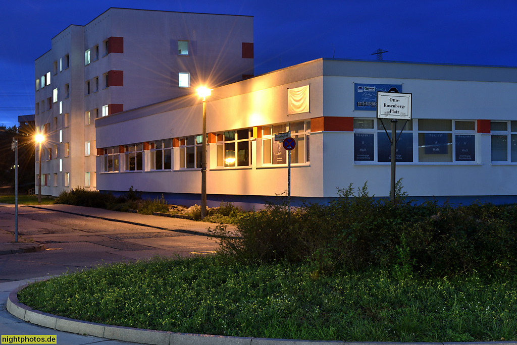 Berlin Marzahn Otto-Rosenberg-Haus Obdachlosenheim Kältehilfe Notübernachtung 'Neustart GmbH' Otto-Rosenberg-Strasse 4