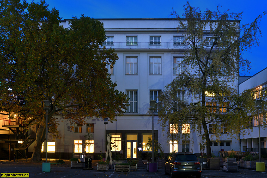 Berlin Schöneberg Urania-Haus Altbau mit Verwaltung Hofseite. Ehemaliges Logenhaus