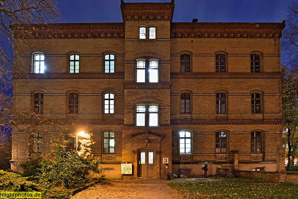 Berlin Prenzlauer Berg Bezirksamt mit Bürgeramt. Erbaut 1886-1889 von Hermann Blankenstein als Städtisches Hospital und Siechenhaus. Fröbelstrasse 17 Haus 3. Haftstätte Prenzlauer Allee 1945-1956