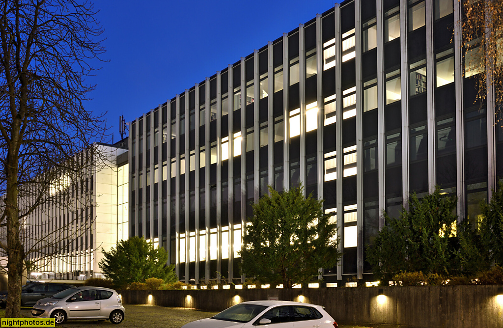 Berlin Dahlem Freie Universität Berlin. Friedrich-Meinecke-Institut des FB Geschichts- und Kulturwissenschaften. Erbaut 1963-1967 von Wassili Luckhardt. Koserstrasse 20