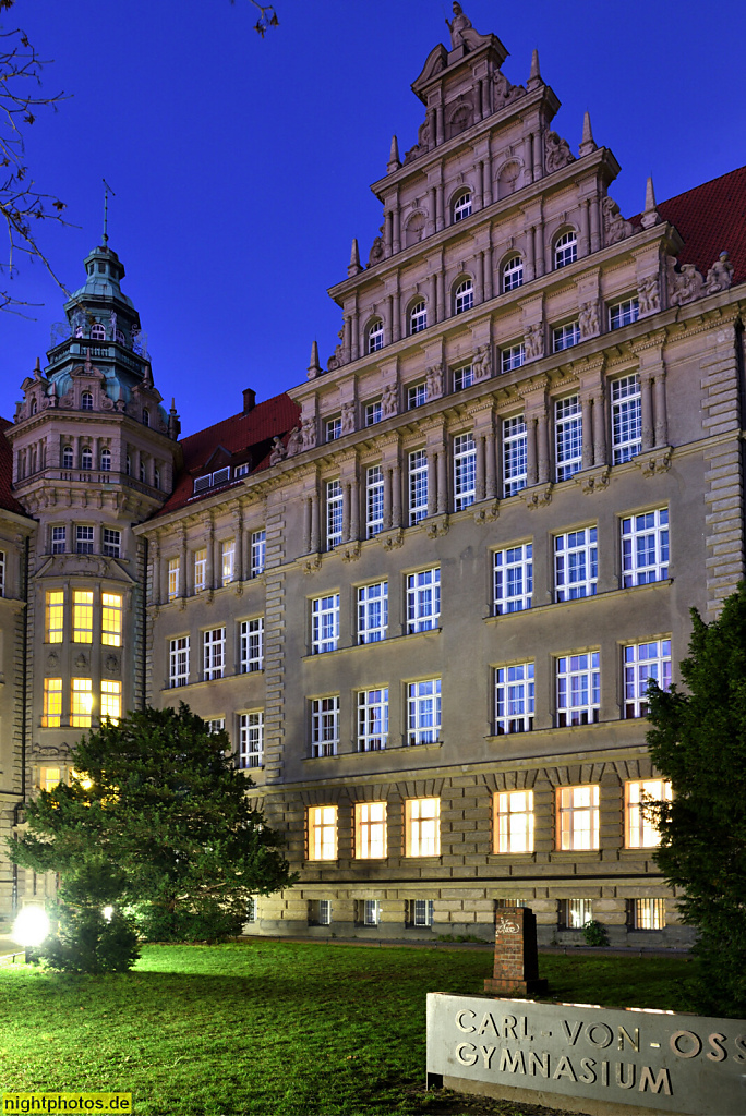 Berlin Pankow Carl-von-Ossietzky-Gymnasium. Erbaut 1909-1910 von Carl Fenten Rudolf Klante und Eilert Franzen als 5. Gemeindeschule für Knaben und Höhere Töchterschule. Görschstrasse 42-44