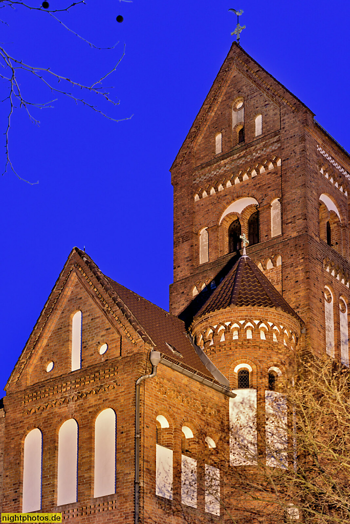 Berlin Steglitz Katholische Rosenkranzbasilika. Als Pfarrkirche erbaut 1899-1900 von Christoph Hehl. Kieler Strasse 11
