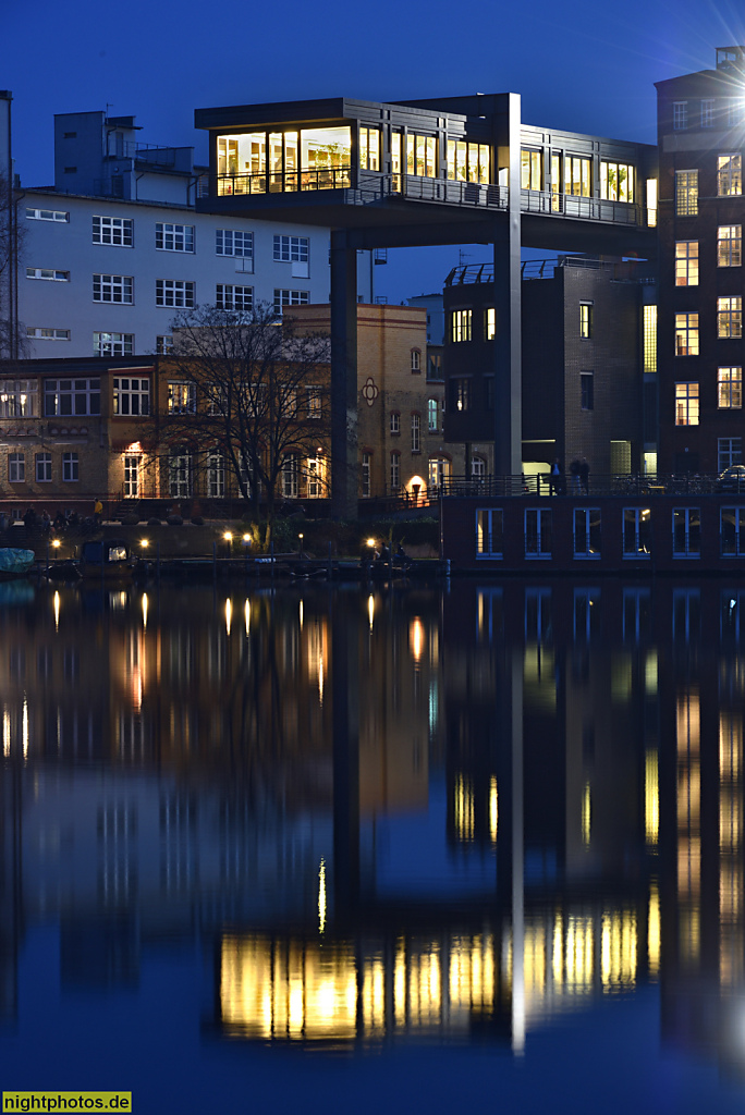 Berlin Kreuzberg Pavillon Neubau im Gewerbehof Industriepalast Berlin erbaut 1907-1908 von Boswau und Knauer. Firmensitz von Native Instruments mit Event Location Native Space. Schlesische Strasse 29-30