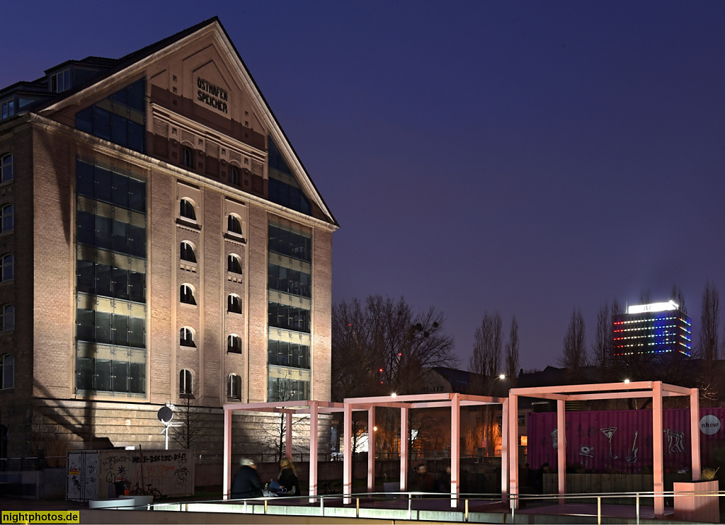 Berlin Friedrichshain Mediaspree Osthafenspeicher erbaut 1907-1913 von Friedrich Krause an der Stralauer Allee 