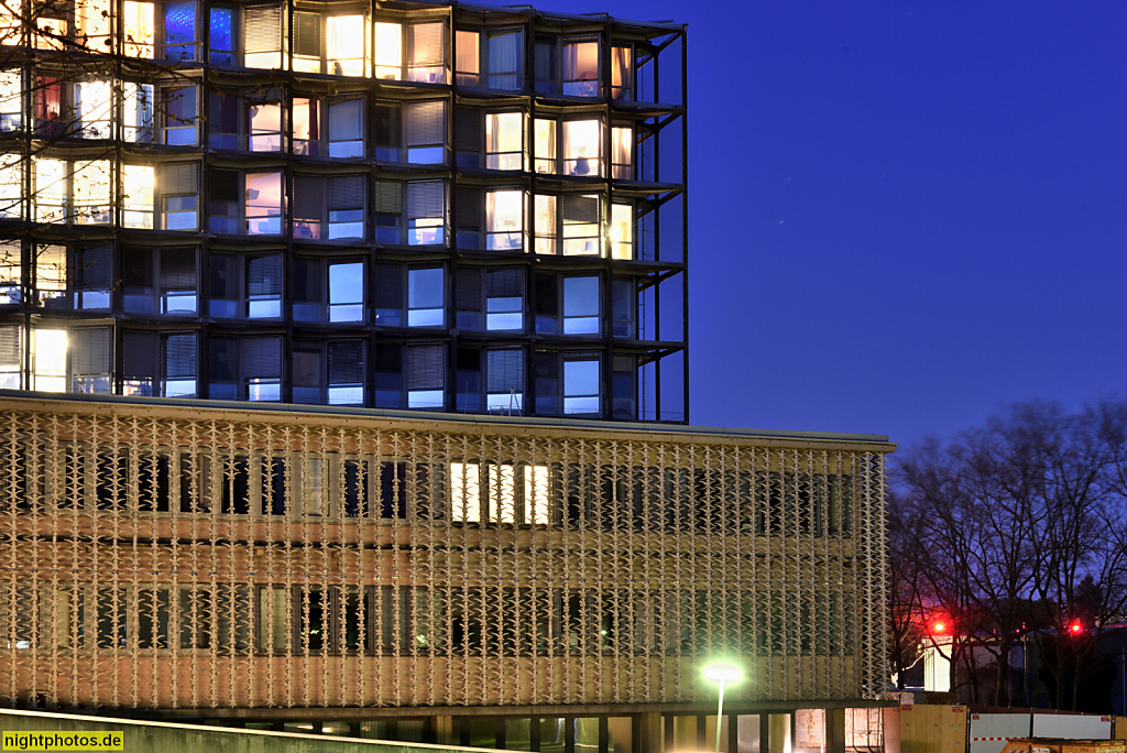 Berlin Lichterfelde Charite Campus Benjamin Franklin erbaut 1959-1969 von Architektenbüro Curtis and Davis als Klinikum Steglitz Westflügel mit Bettentrakt. Hindenburgdamm 30
